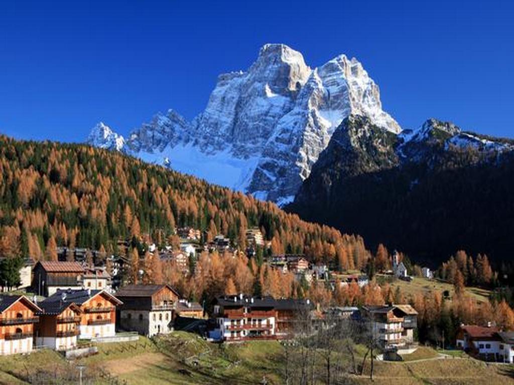 Garni La Rondine Hotel Selva di Cadore Exterior foto